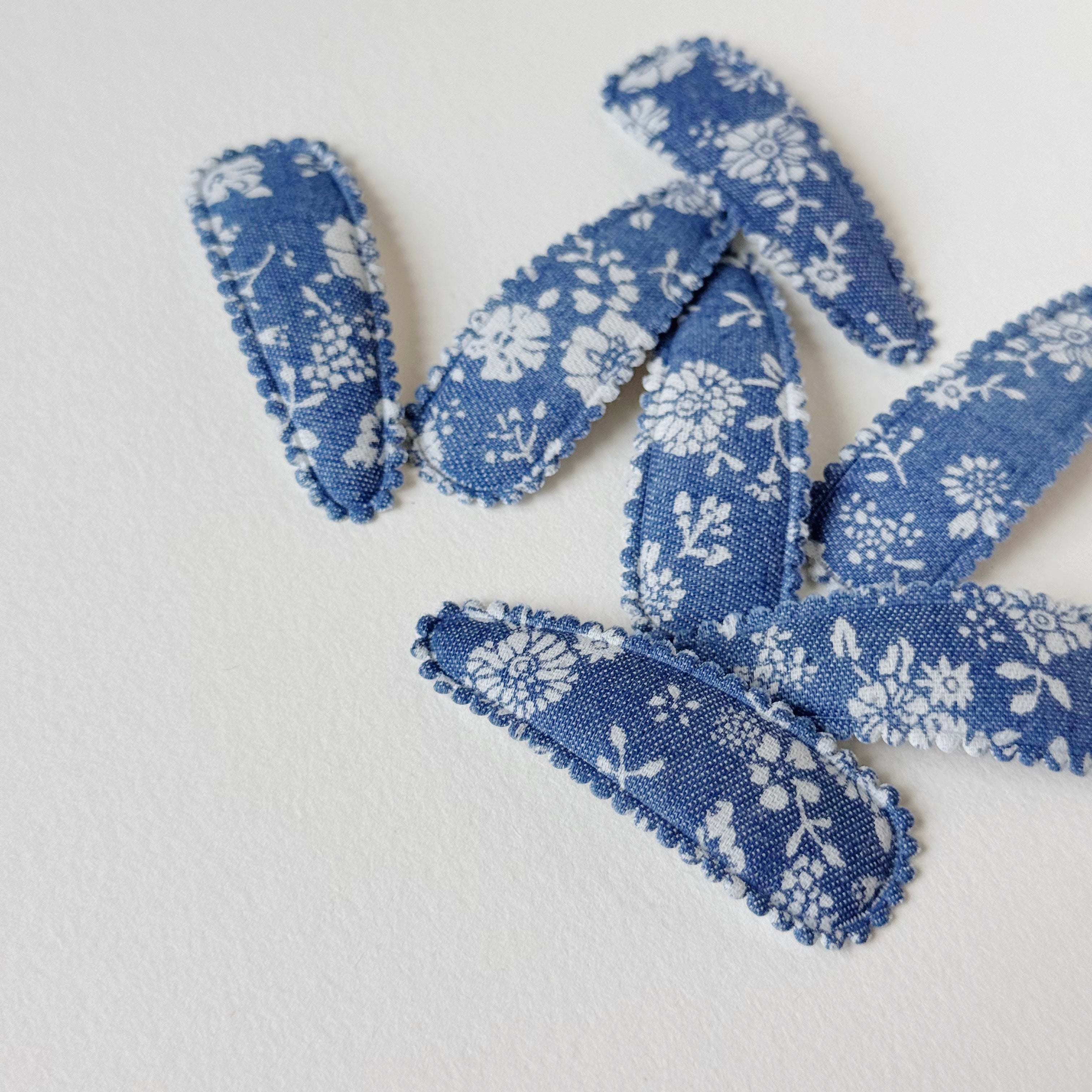 Blue Floral Scalloped Edge Hair Clips