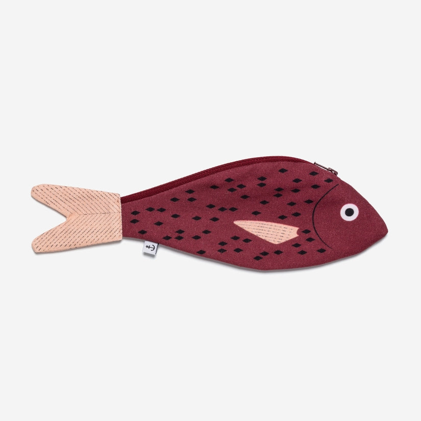 Estrigata Fish Case